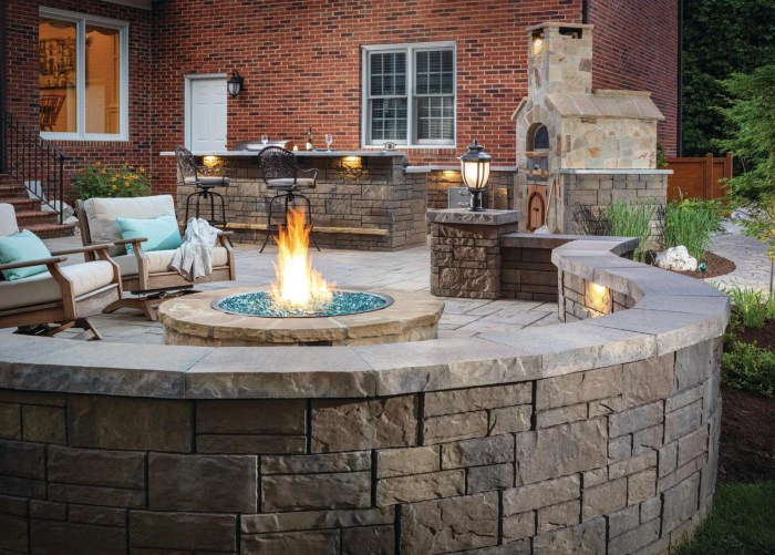 Explore Our 5 Tips for Designing a Patio Around a Fire Pit | Belgard